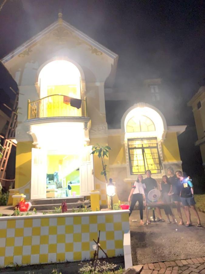 Villa Wubao Kota Bunga 3 Kamar Harga Budget Cinengangirang Exterior photo